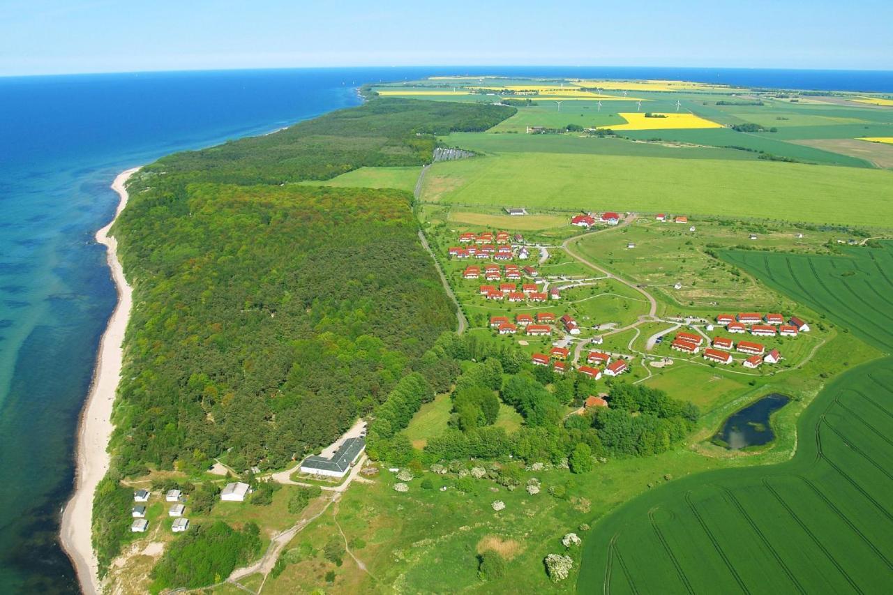 Strandnahe Ferienwohnung Mit Eigener Terrasse - Feriendorf Bakenberg Fewo D06 Dranske Exterior photo